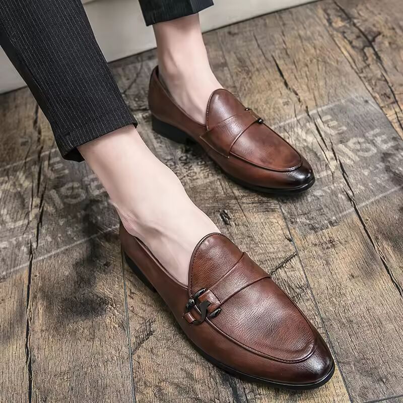 New men's casual leather shoes for comfortable driving, loafers for formal business, British nightclubs, pointed shoes